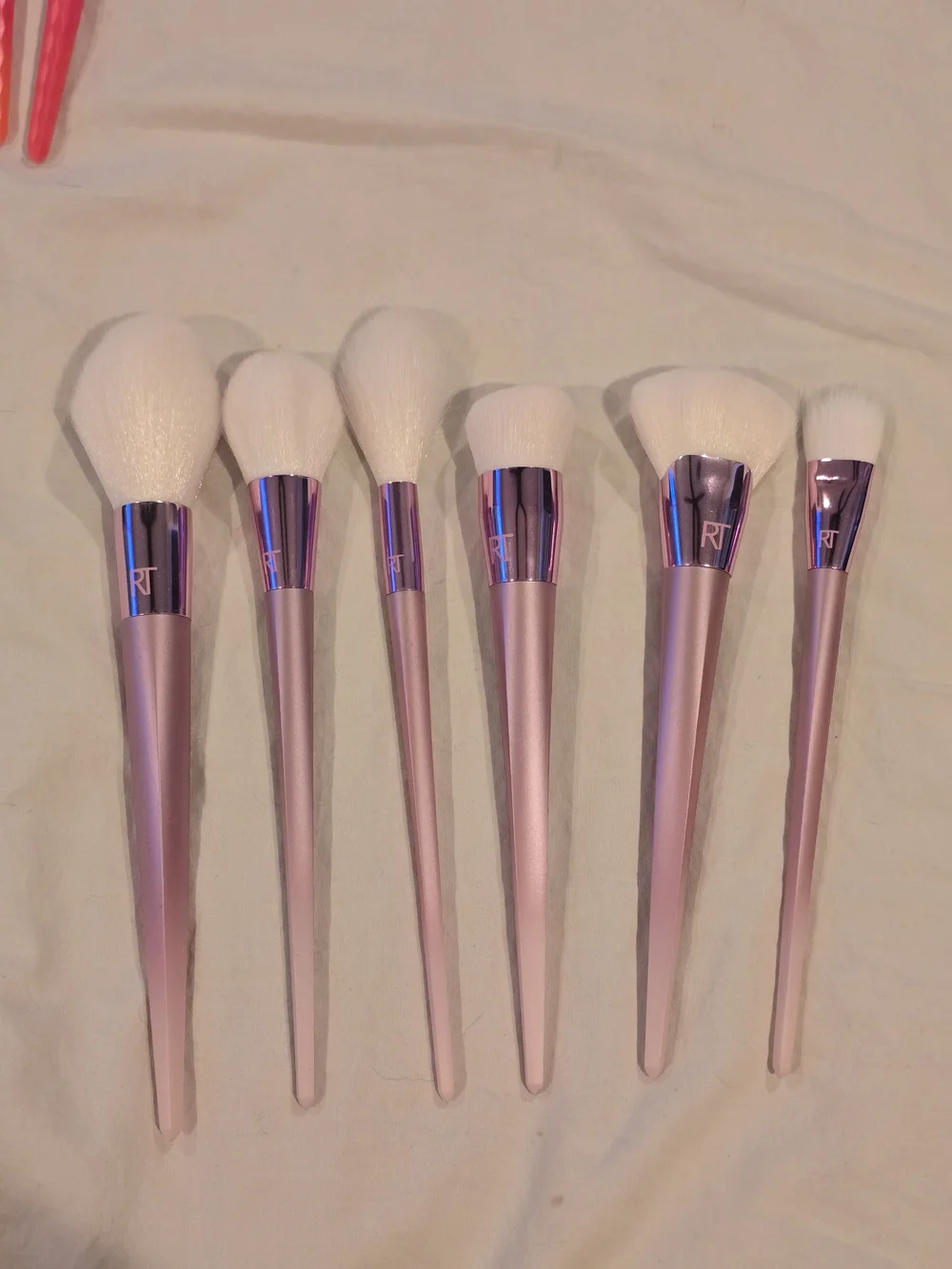Real Techniques Pink 6-Piece Makeup Brush Set - Soft White Bristles
